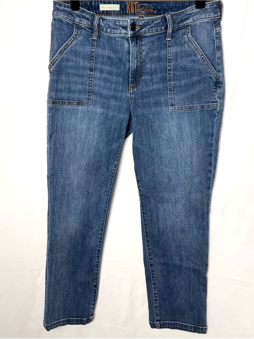 Kut from the Kloth Katy Mid-Rise Straight-Leg Ankle Jeans in Medium Blue Wash